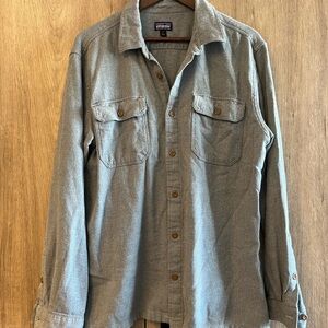 Patagonia Men's Long Sleeve Organic Cotton Flannel Shirt - Grey - L
